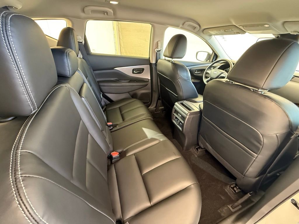 Used 2024 Nissan Murano SV w/ SV Midnight Edition Package image 15