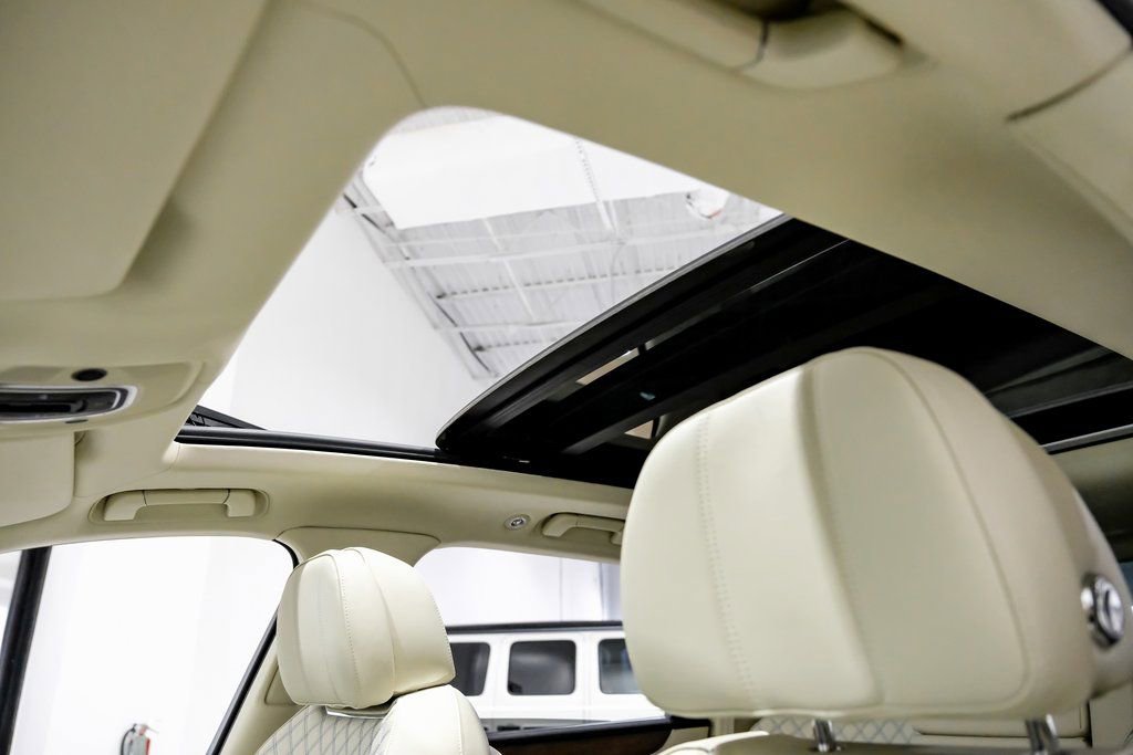 Used 2023 Bentley Bentayga Speed AWD/4WD image 9