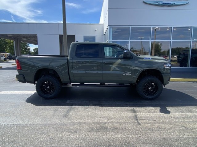 New 2026 RAM 1500 4x4 Crew Cab image 9