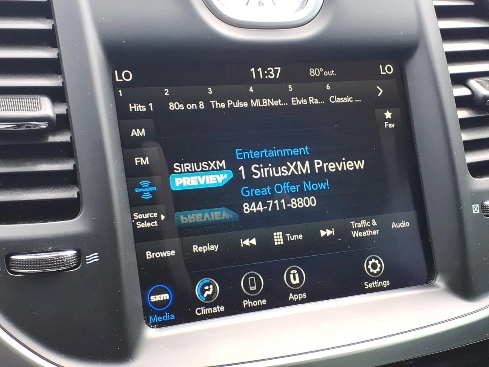 Used 2023 Chrysler 300 Touring RWD image 6