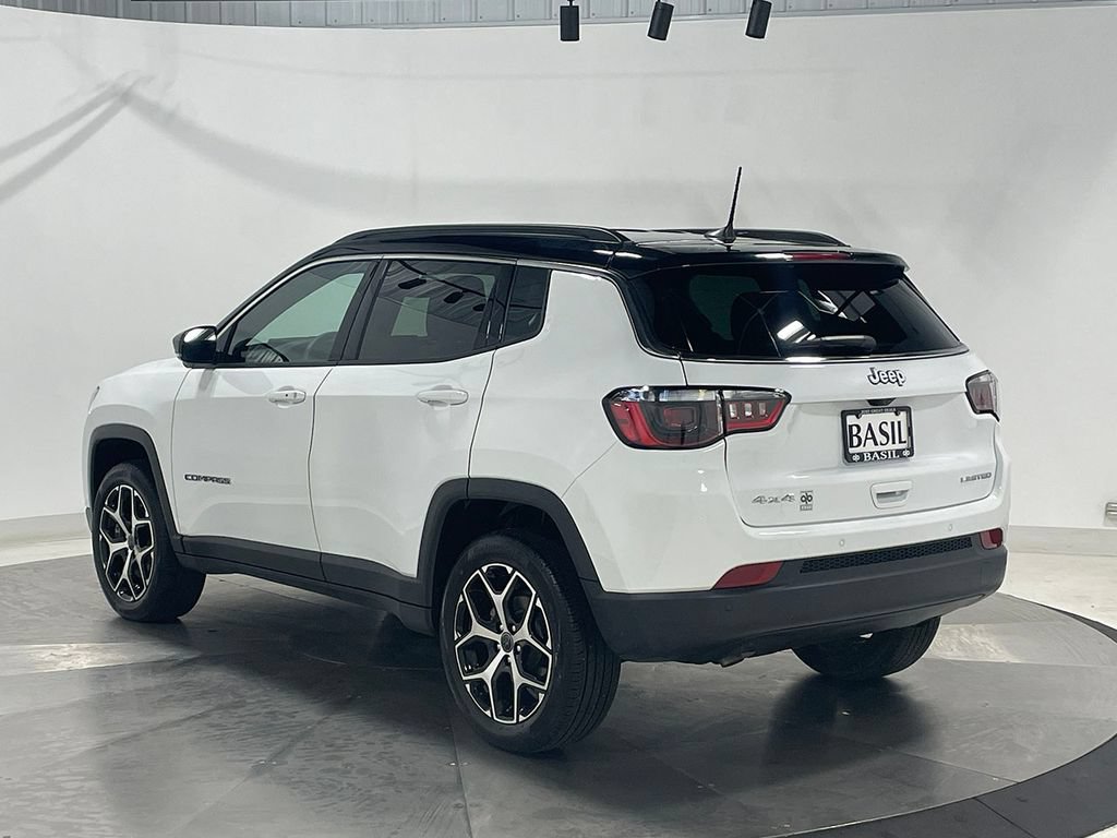 Used 2026 Jeep Compass Limited AWD/4WD image 13