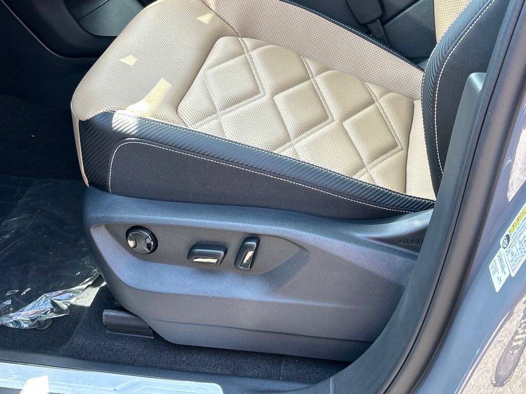 New 2026 Volkswagen Atlas Cross Sport SE FWD image 16
