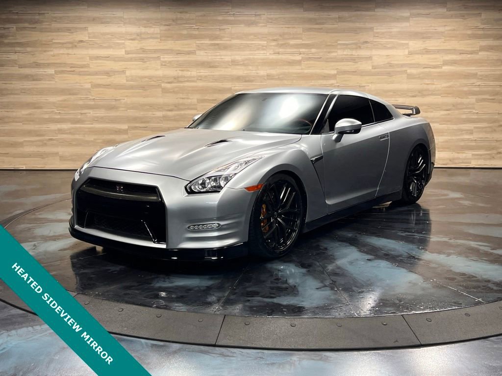 Used 2016 Nissan GT-R Black Edition image 5