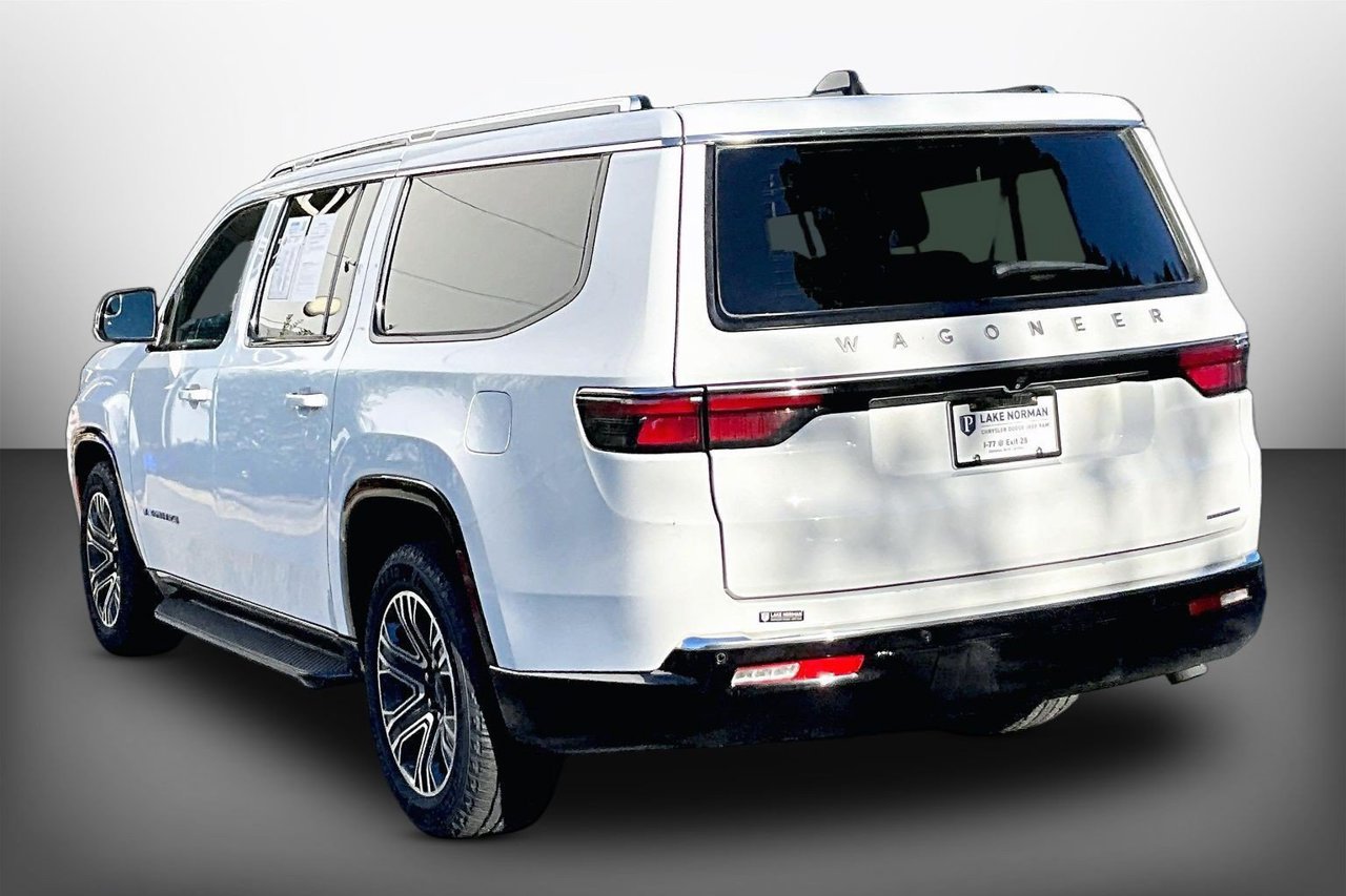 Certified 2024 Jeep Wagoneer L Series II w/ Flexible Seating Group AWD/4WD image 6