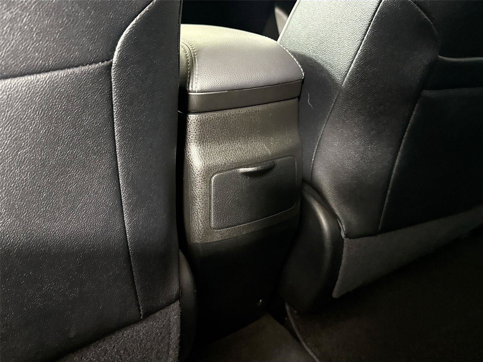 Used 2017 Toyota Corolla XLE w/ Carpet Mat Package (TMS) FWD image 34