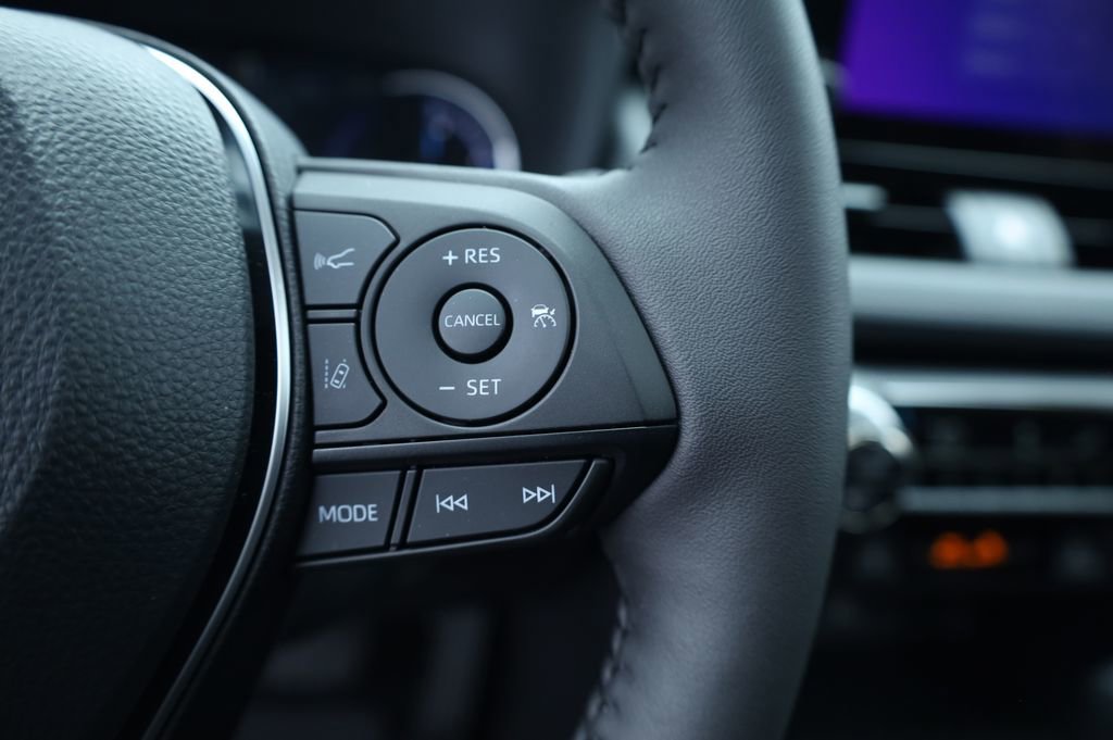 Used 2025 Toyota RAV4 XLE image 35