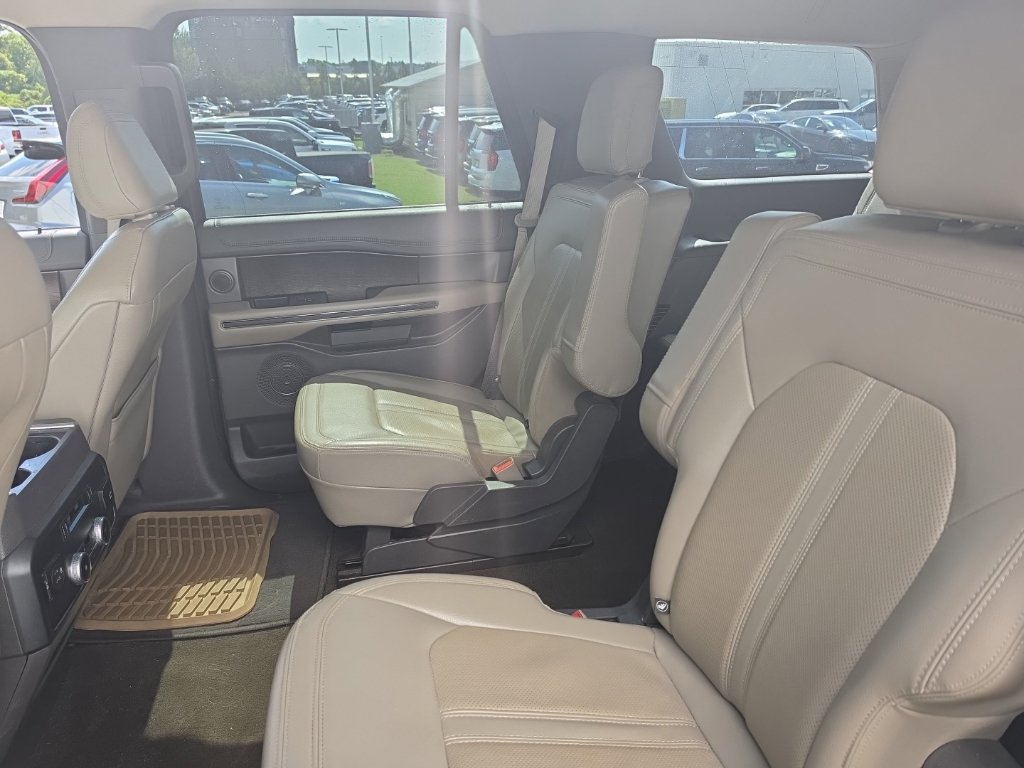 Used 2021 Ford Expedition Limited RWD image 13