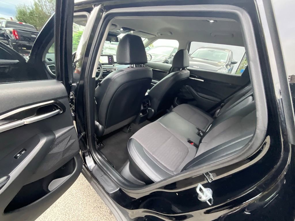 Used 2023 Kia Seltos S w/ Navigation Package image 23