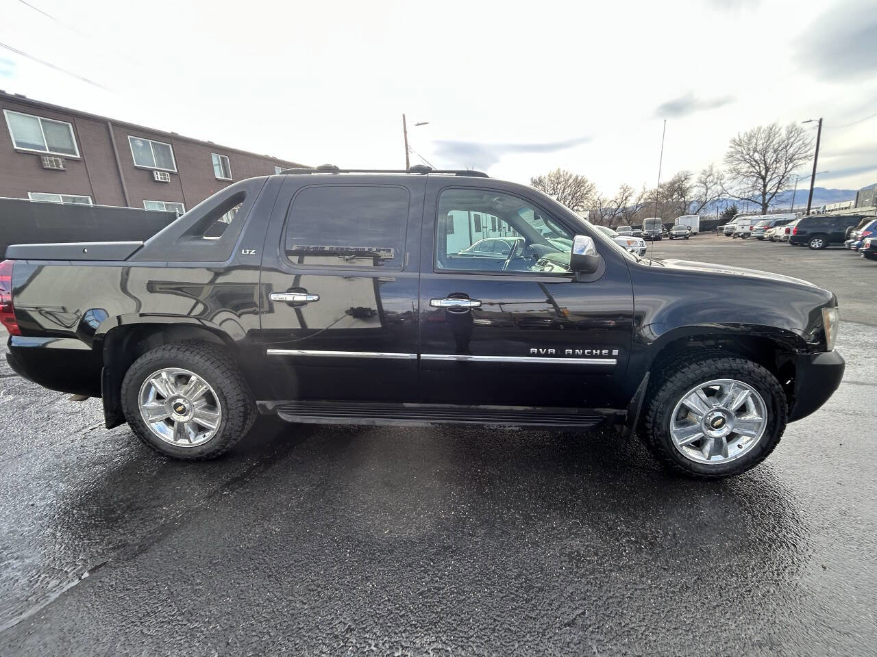 Used 2009 Chevrolet Avalanche LTZ image 20