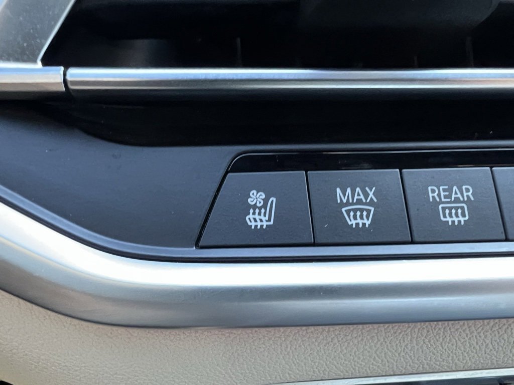 Used 2020 BMW X5 xDrive40i w/ Executive Package image 23