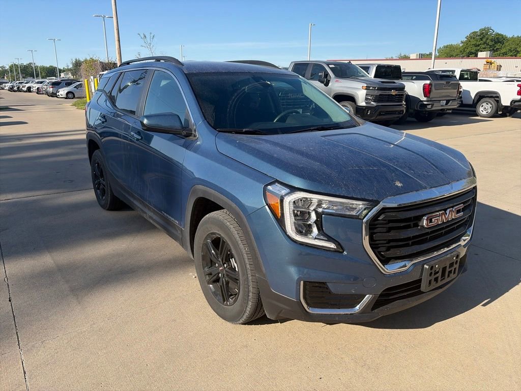 Used 2024 GMC Terrain SLE w/ Driver Convenience Package AWD/4WD image 5