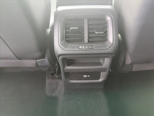 Used 2024 Volkswagen Taos SE image 16