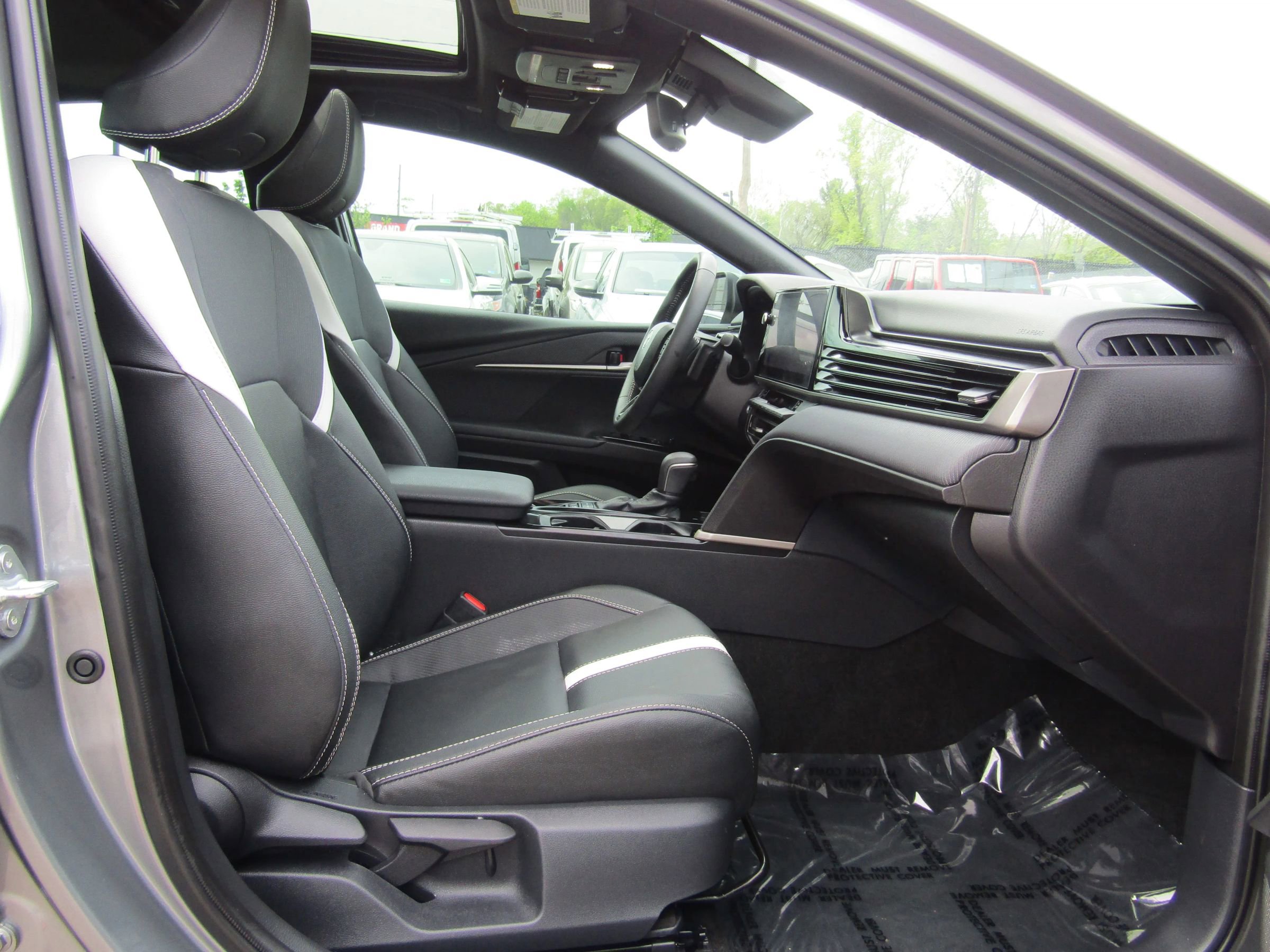 Used 2026 Toyota Camry SE w/ Multimedia Upgrade Package FWD image 14