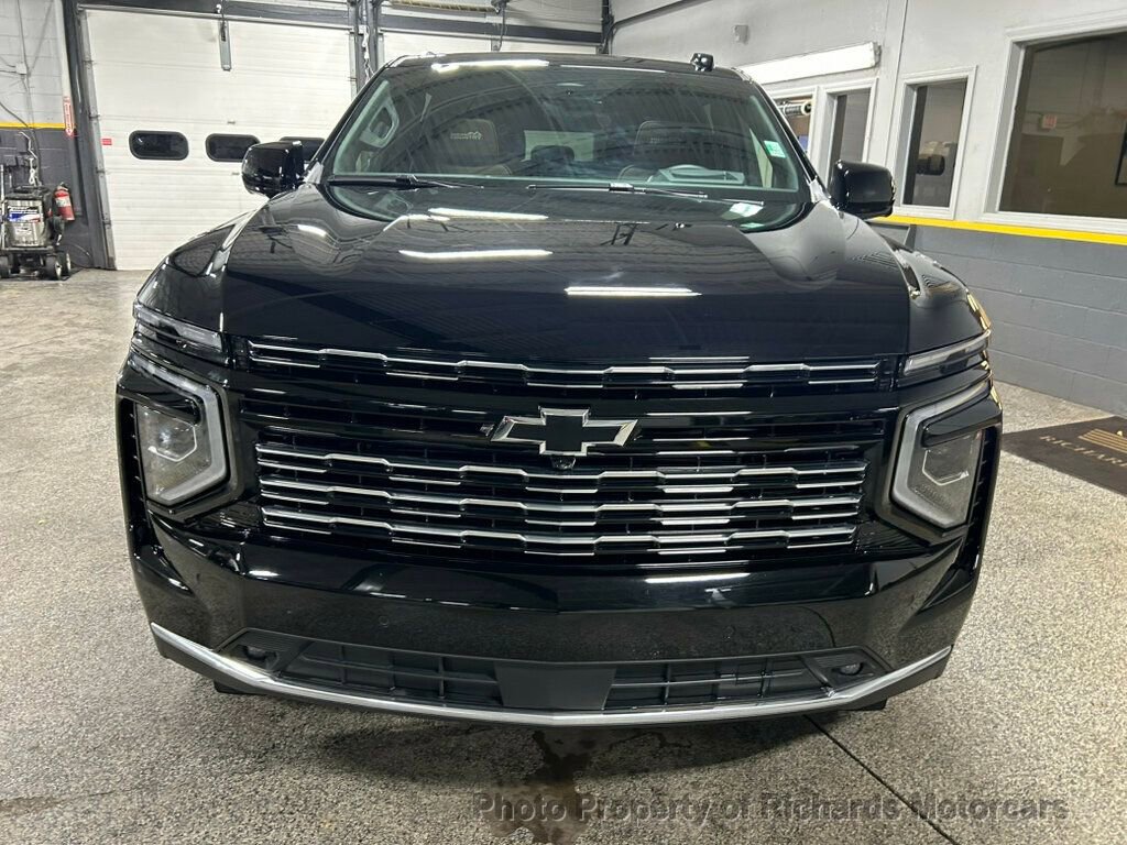 Used 2025 Chevrolet Suburban High Country image 8