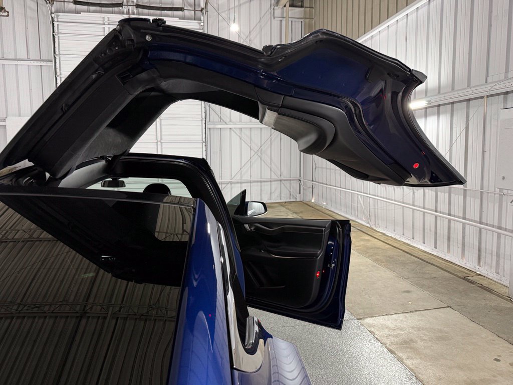 Used 2020 Tesla Model X Performance AWD/4WD image 31