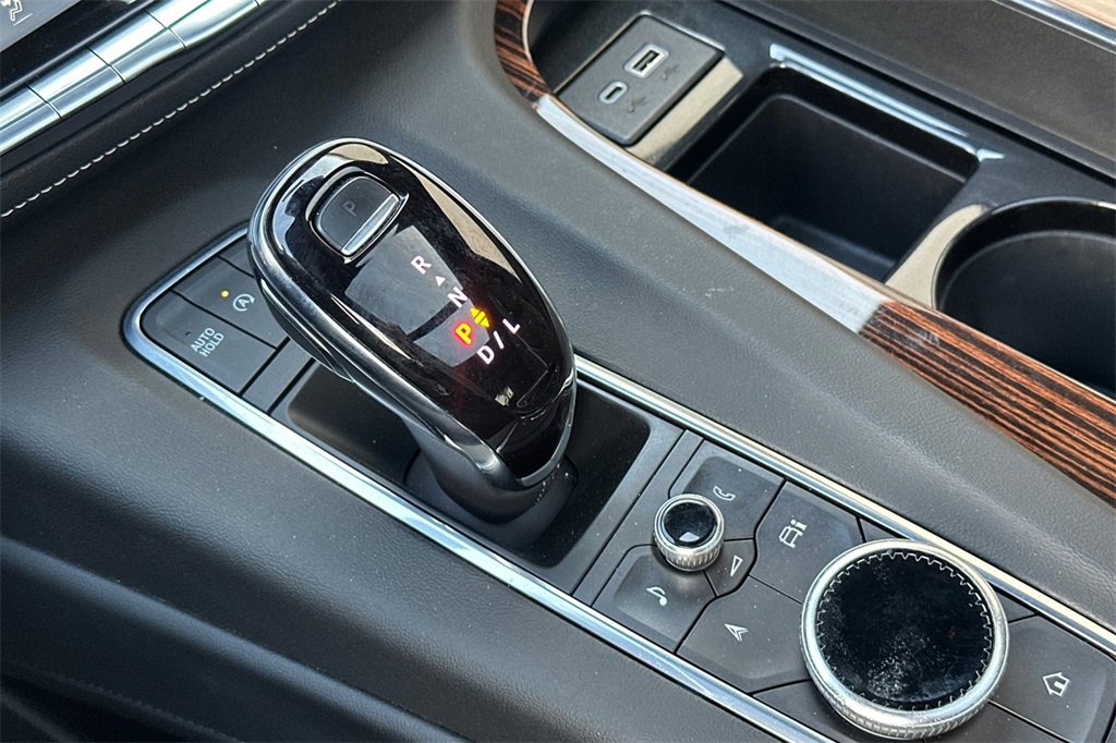 Used 2022 Cadillac Escalade Premium Luxury image 26