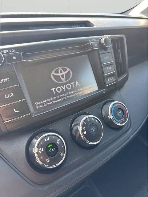 Used 2017 Toyota RAV4 LE FWD image 19