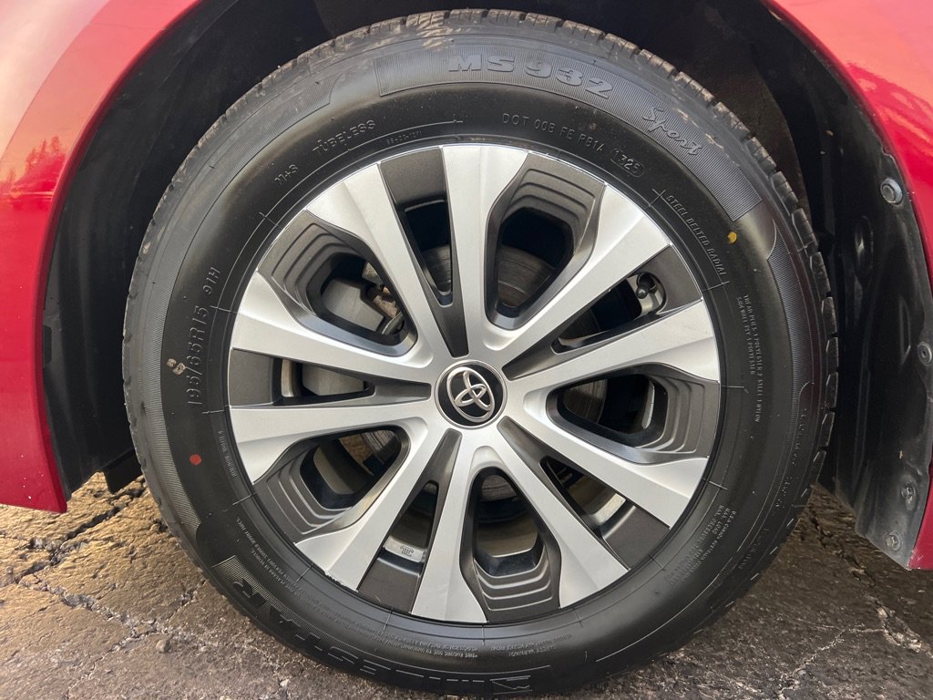 Used 2022 Toyota Corolla LE image 31