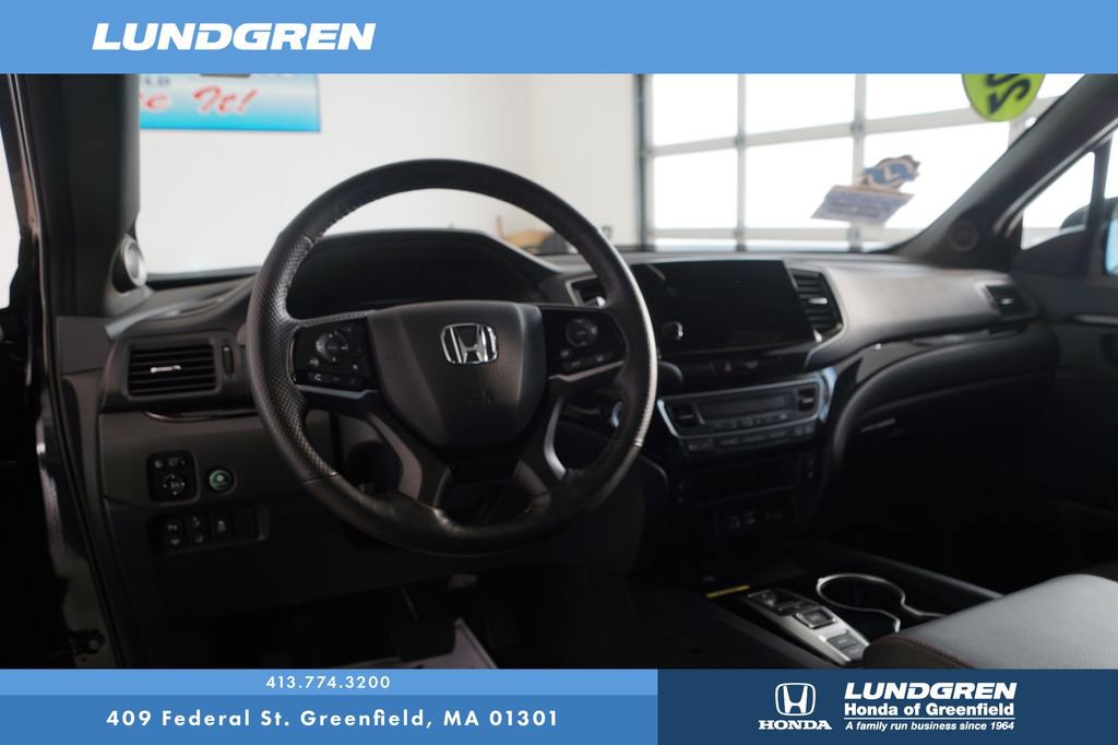 Used 2024 Honda Passport Black Edition image 17