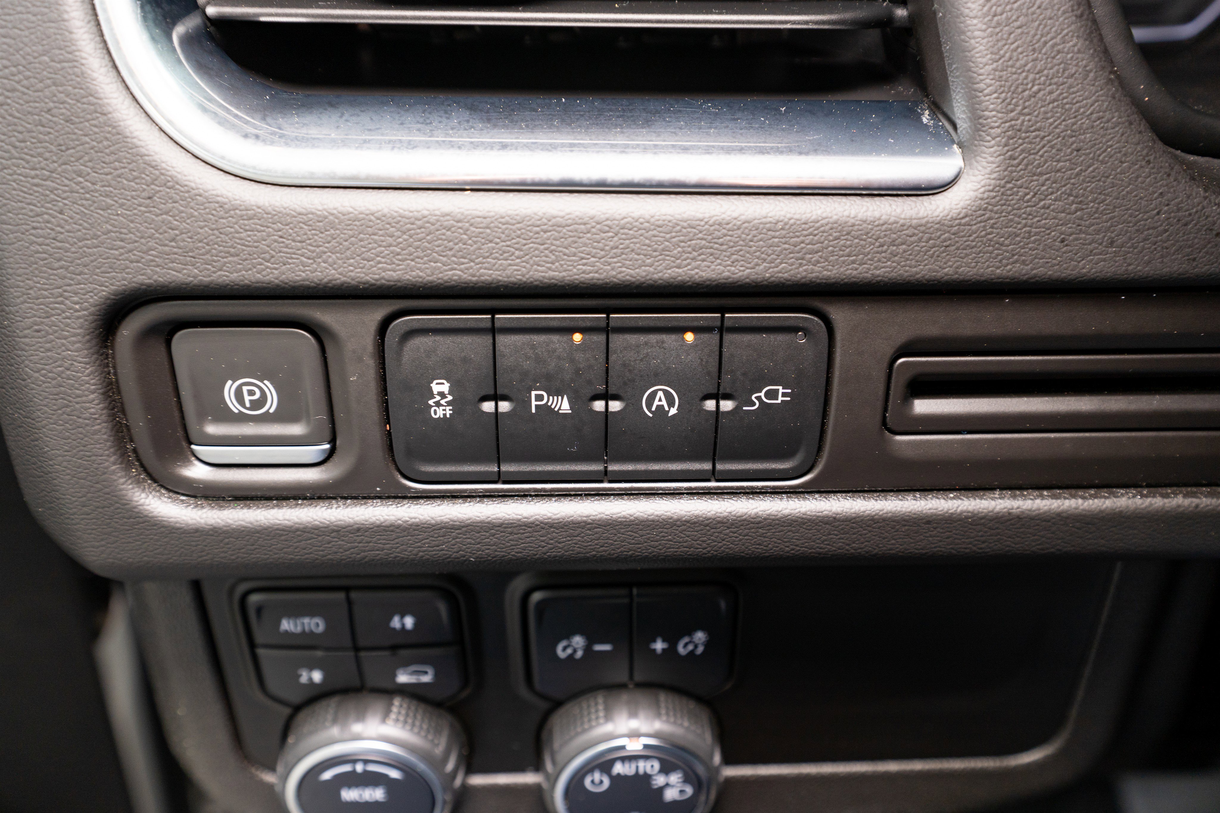 Used 2021 Chevrolet Tahoe RST w/ Rear Media and Nav Package image 32