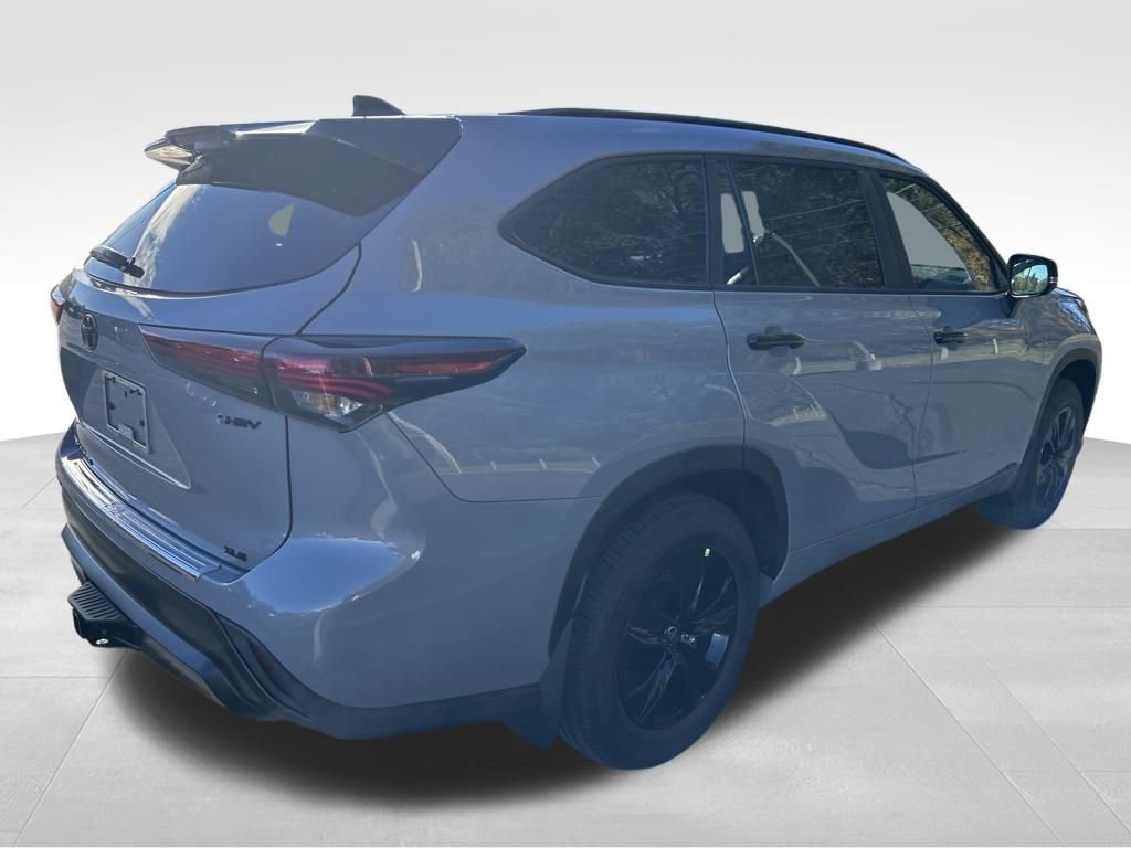 New 2025 Toyota Highlander XLE image 5