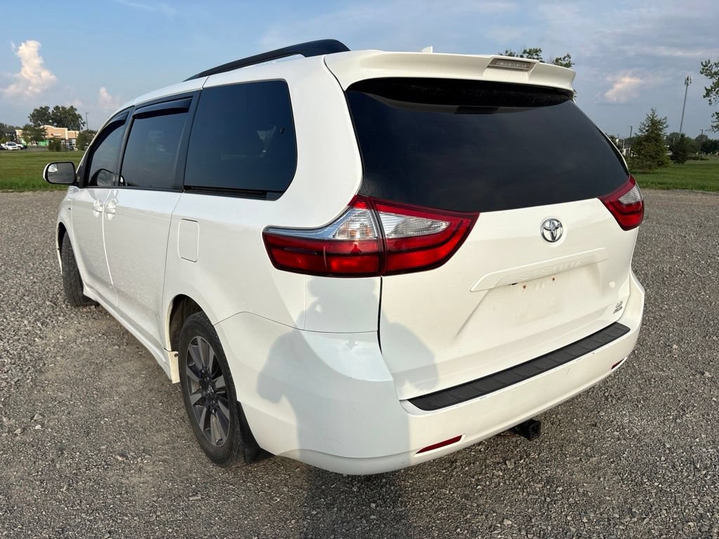 Used 2019 Toyota Sienna LE AWD/4WD image 8