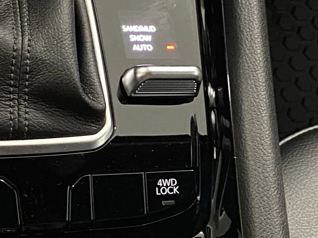 New 2025 Jeep Compass Latitude w/ Sun & Sound Group image 23