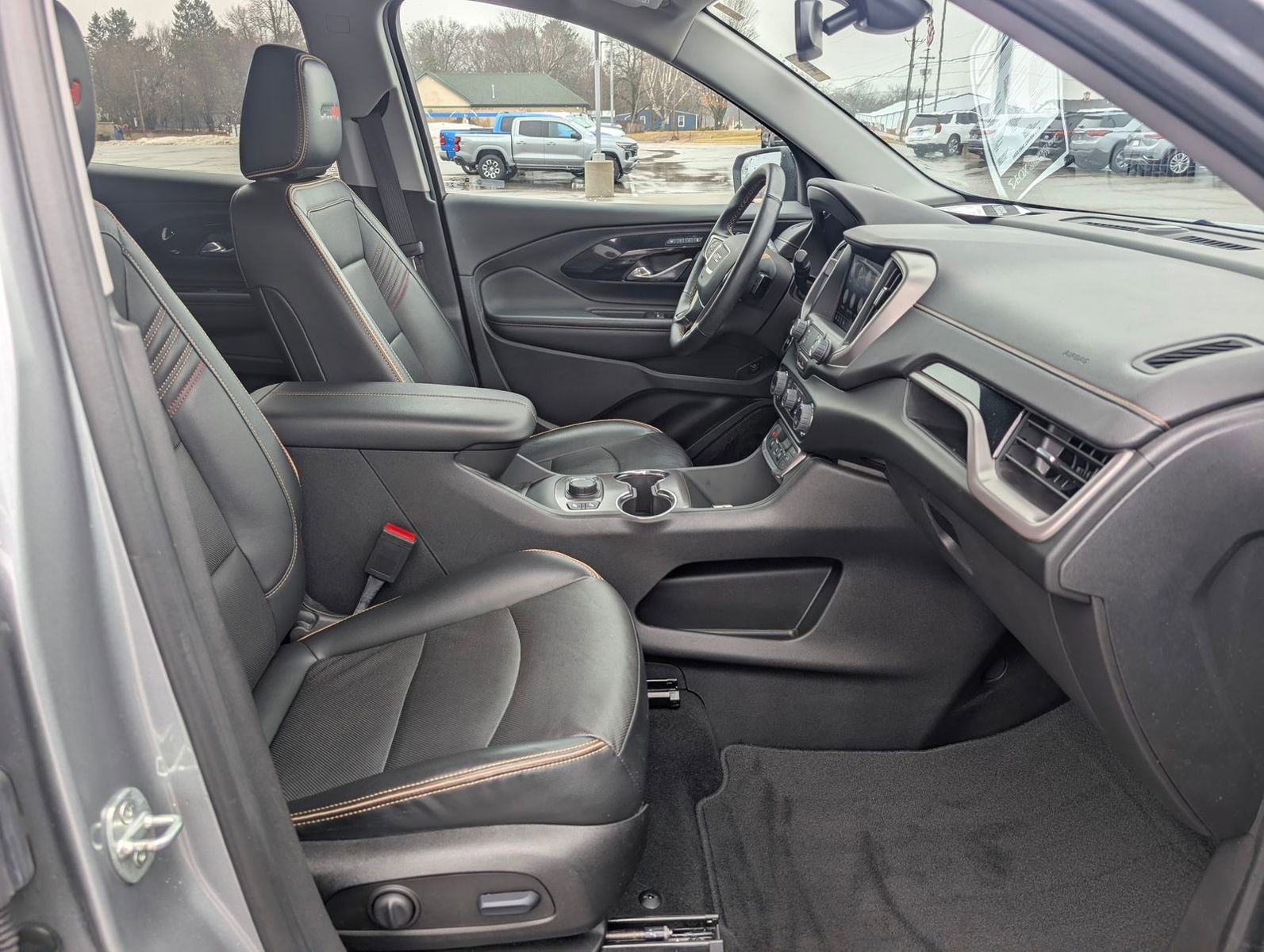 Used 2023 GMC Terrain AT4 image 39