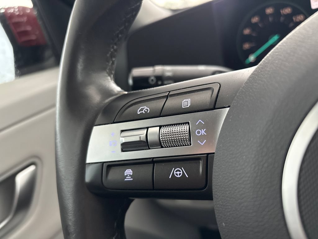 Used 2024 Hyundai Kona Limited FWD image 22