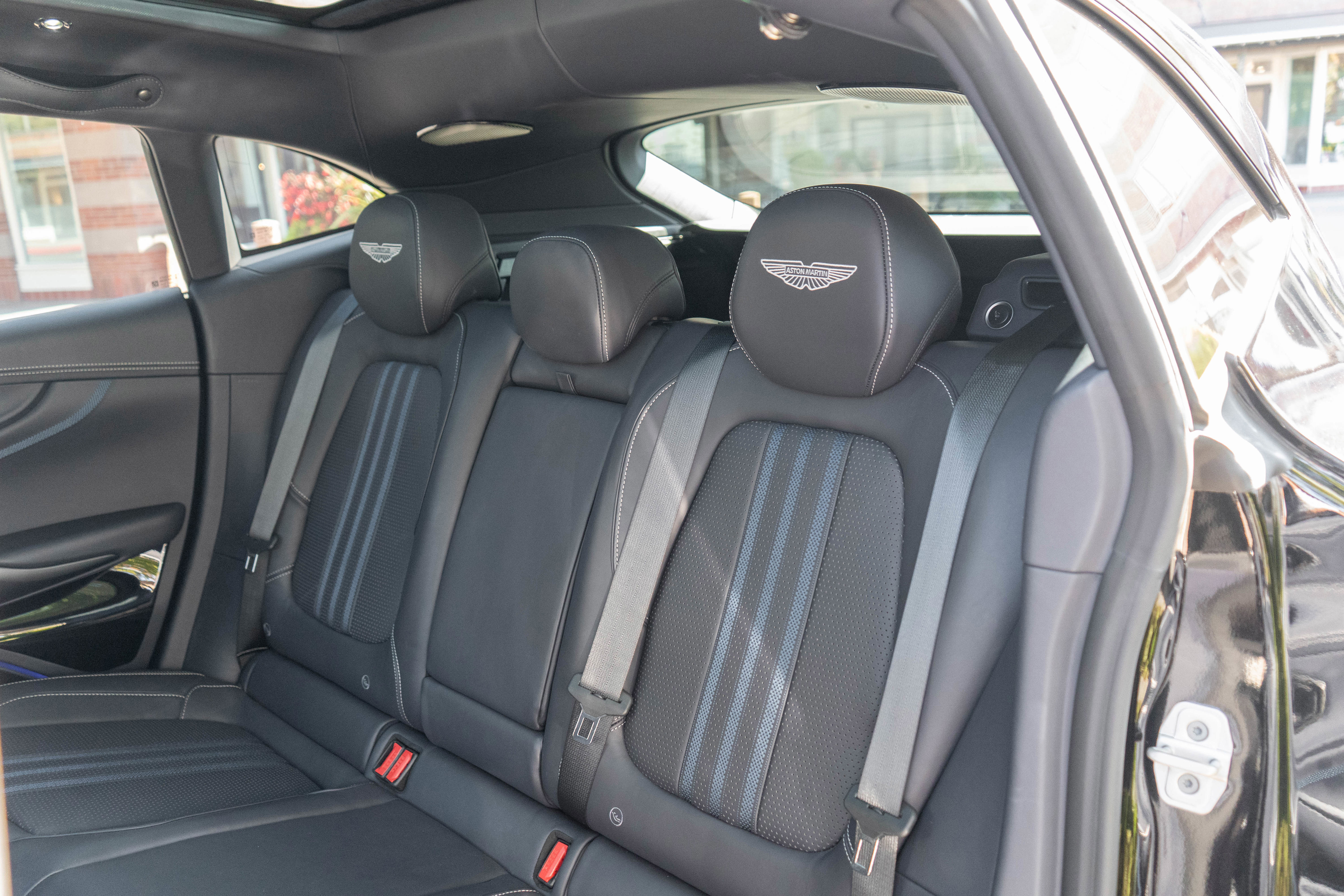 Used 2025 Aston Martin DBX 707 image 36