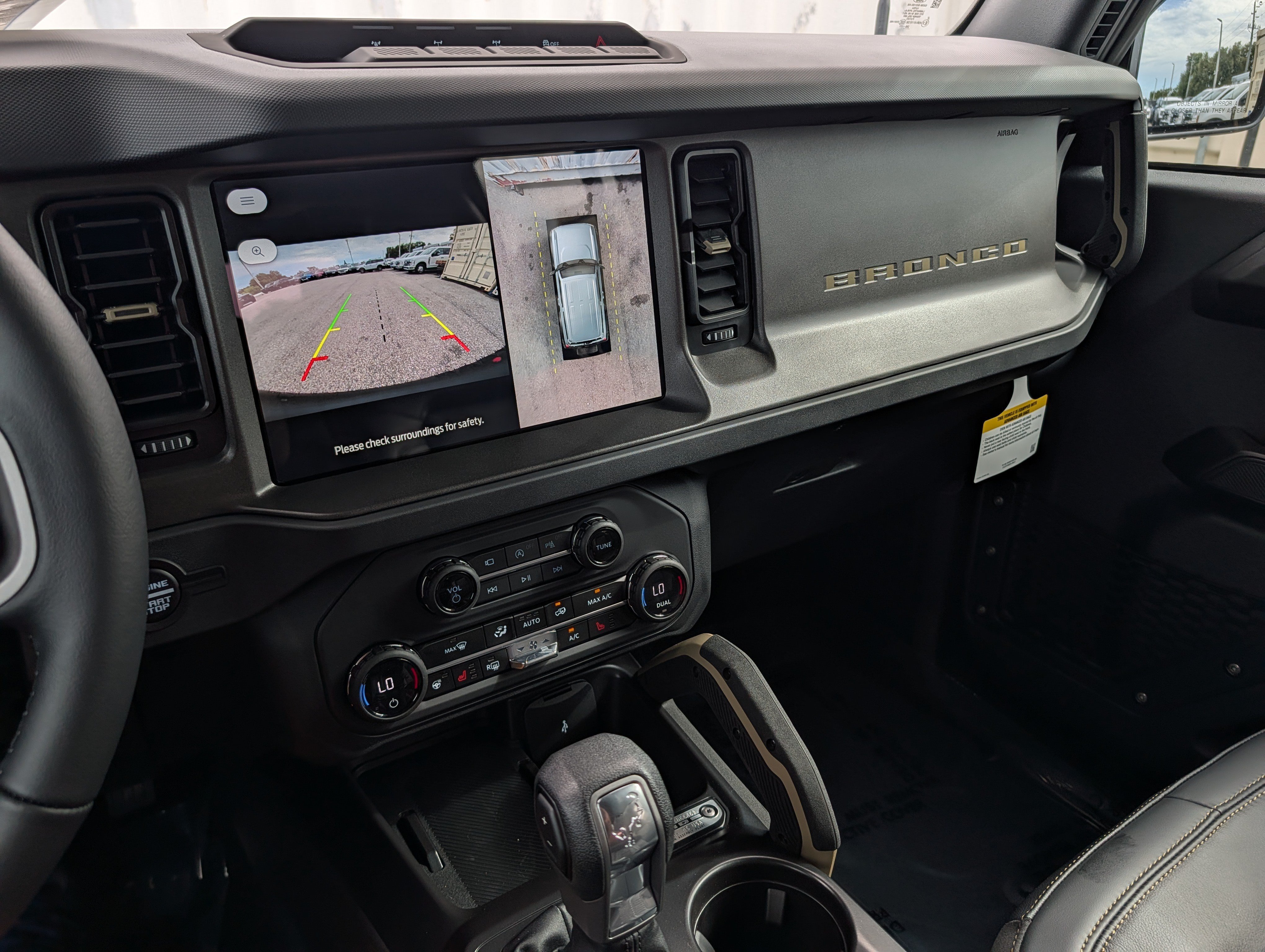New 2026 Ford Bronco Badlands AWD/4WD image 32