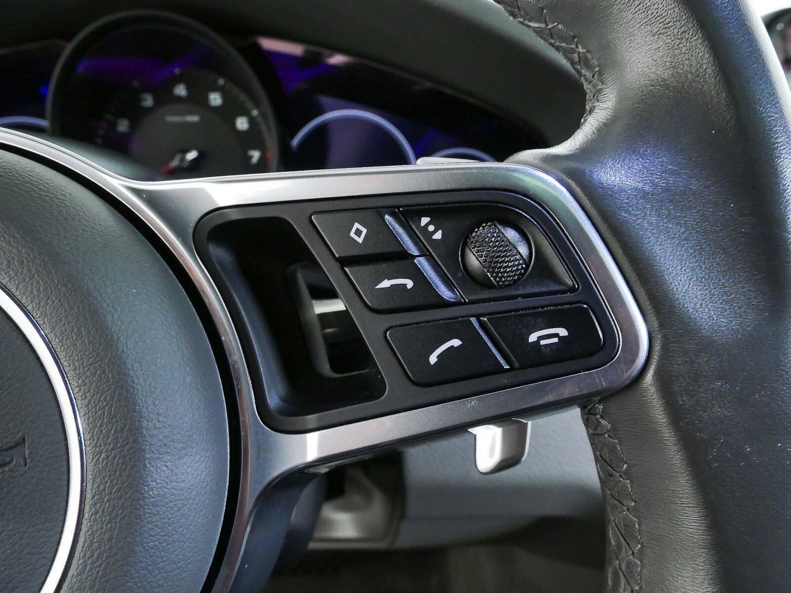 Certified 2021 Porsche Cayenne AWD/4WD image 12