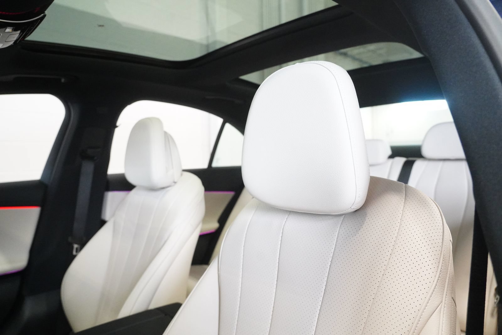 New 2026 Mercedes-Benz E 350 4MATIC Sedan image 15