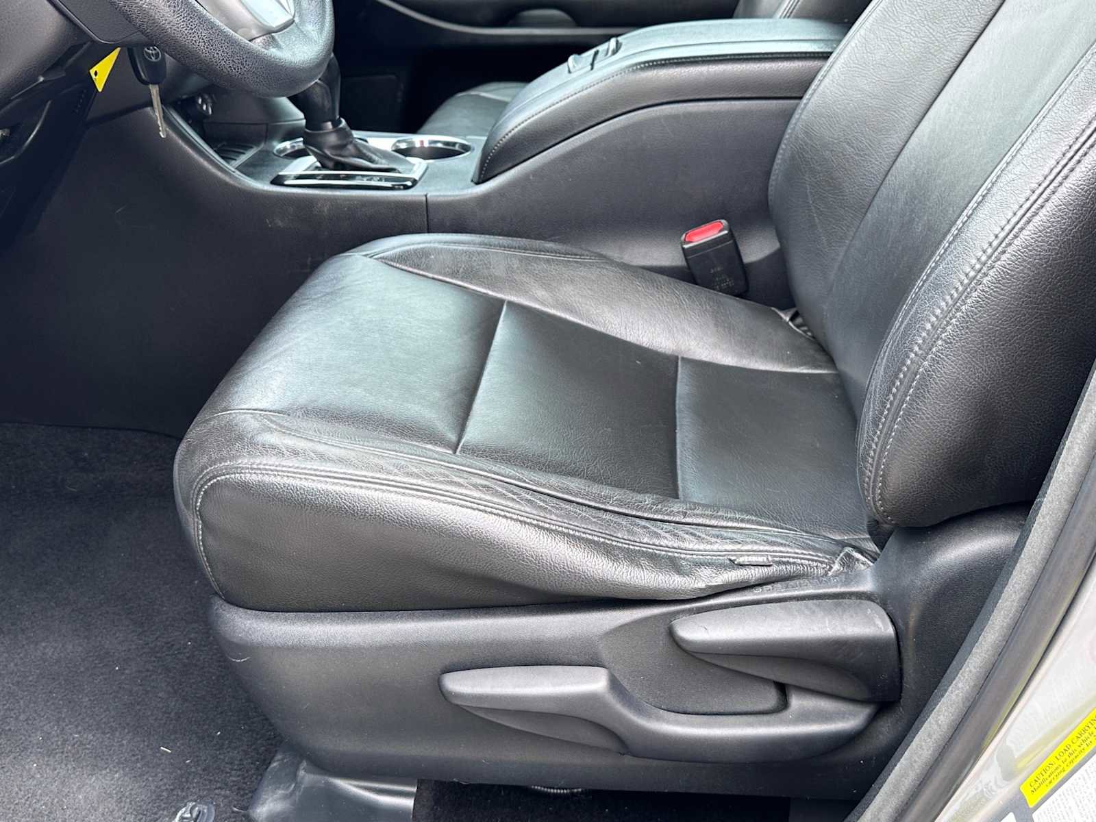 Used 2015 Toyota Highlander LE FWD image 18