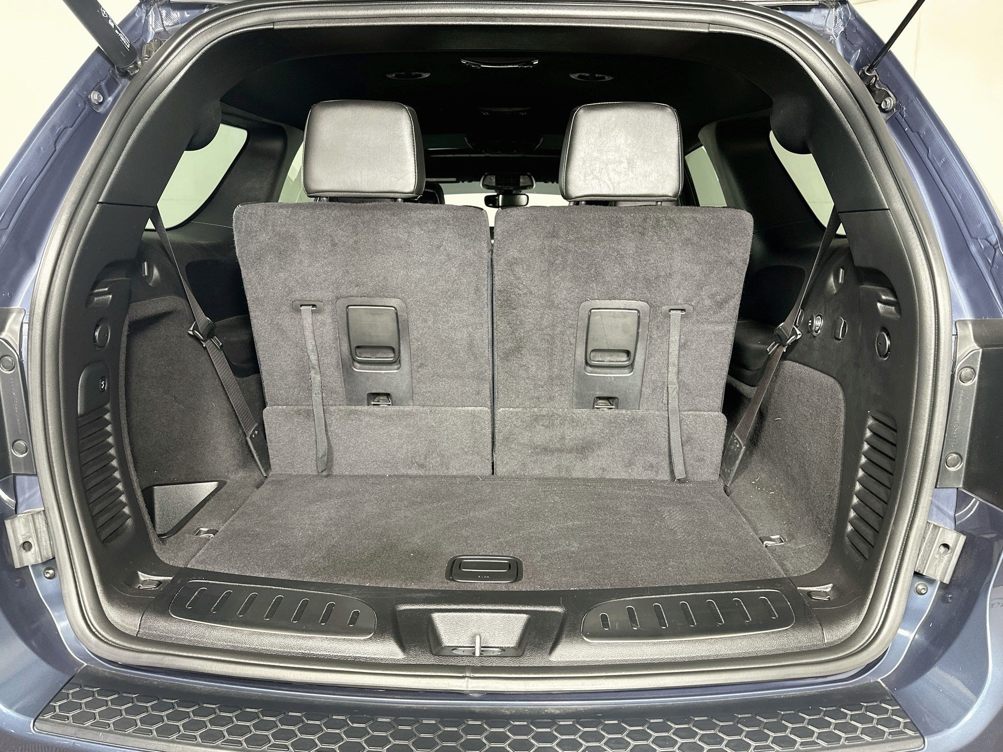 Used 2019 Dodge Durango R/T w/ Blacktop Package AWD/4WD image 26
