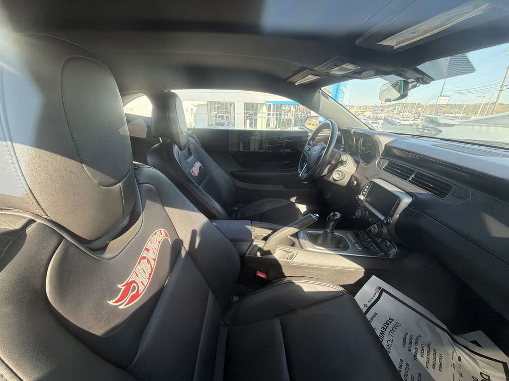 Used 2013 Chevrolet Camaro SS w/ Hot Wheels Special Edition image 15