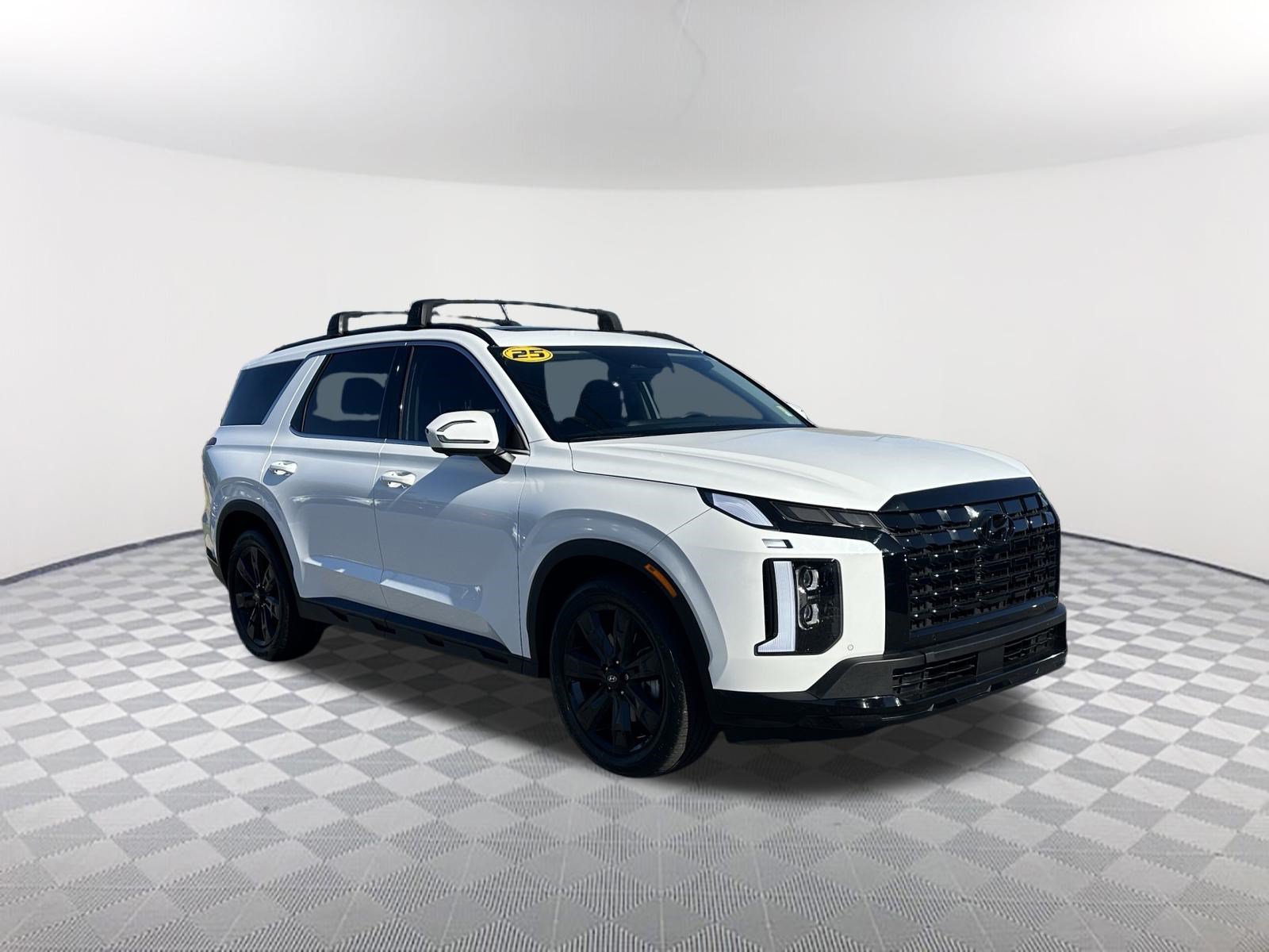 Used 2025 Hyundai Palisade XRT FWD image 3
