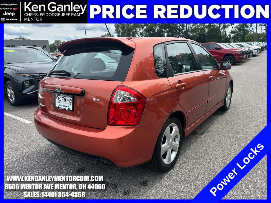 Used 2009 Kia Spectra5 SX FWD image 9