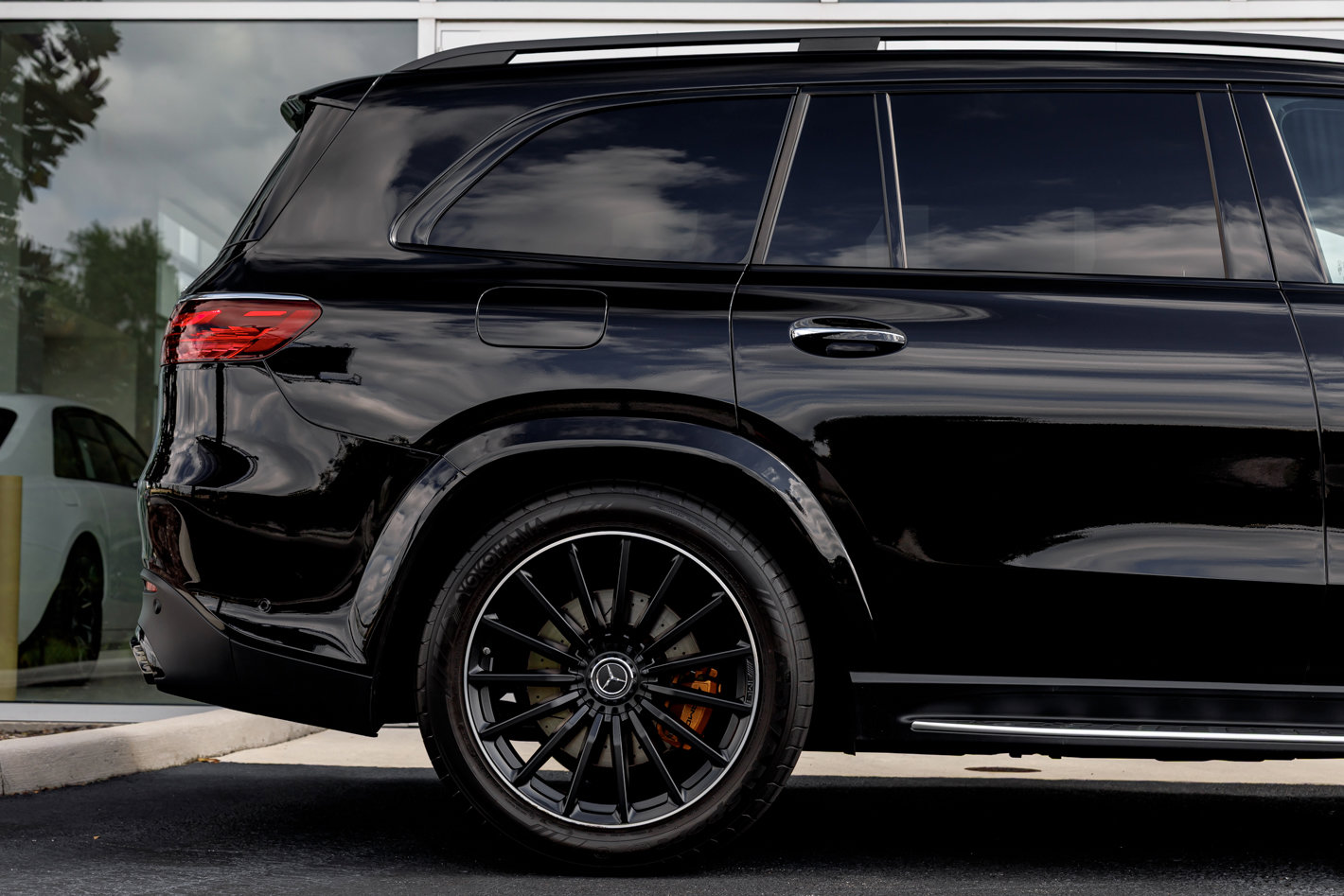 Used 2025 Mercedes-Benz GLS 63 AMG 4MATIC image 16