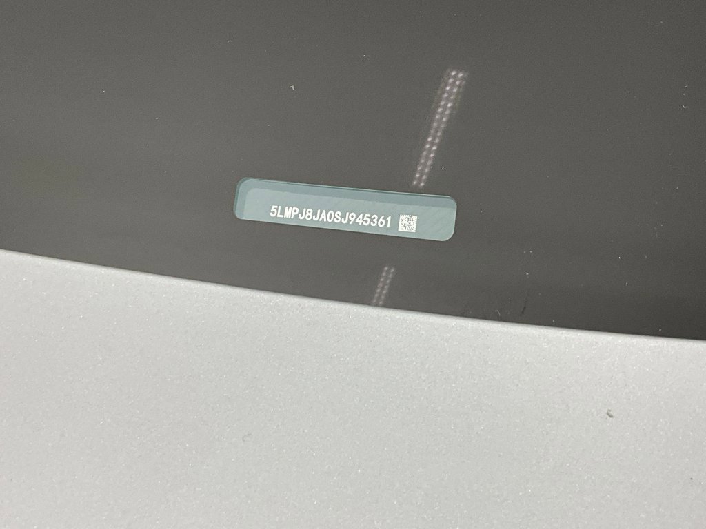 Used 2025 Lincoln Nautilus Premier w/ Jet Appearance Package image 28