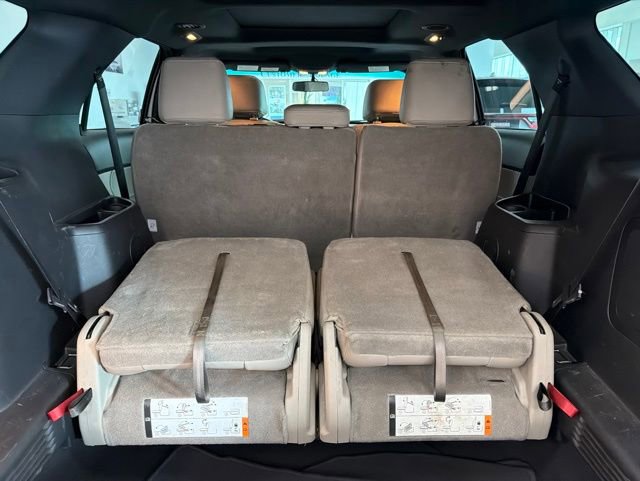 Used 2015 Ford Explorer XLT w/ Equipment Group 202B AWD/4WD image 21