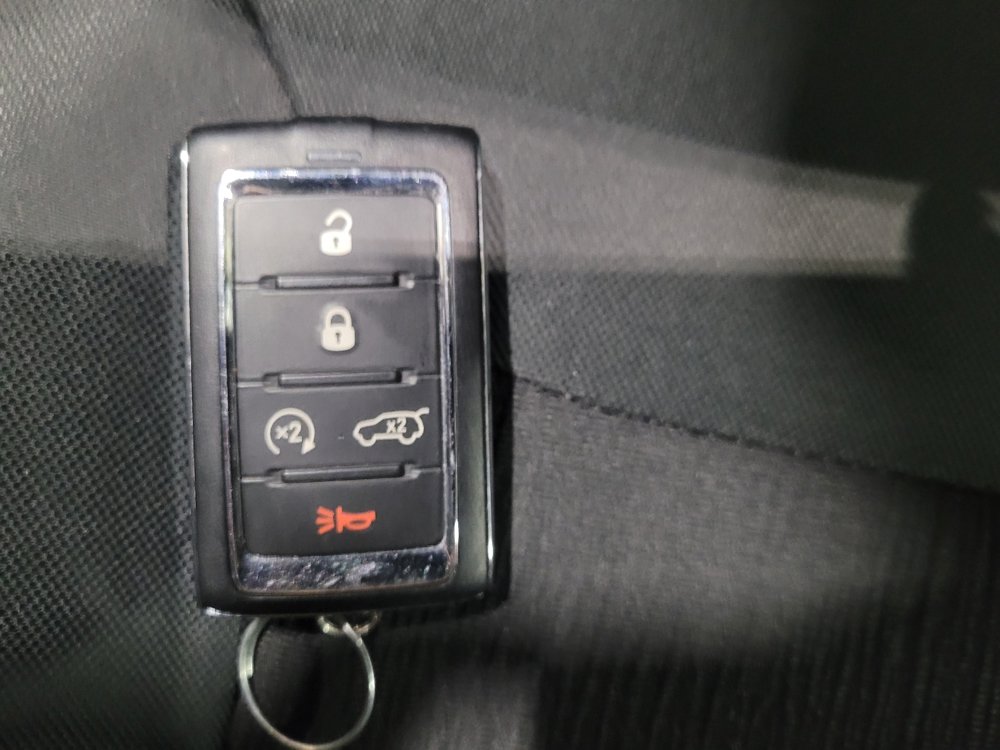 Used 2022 Jeep Grand Cherokee L Laredo w/ Luxury Tech Group I AWD/4WD image 32