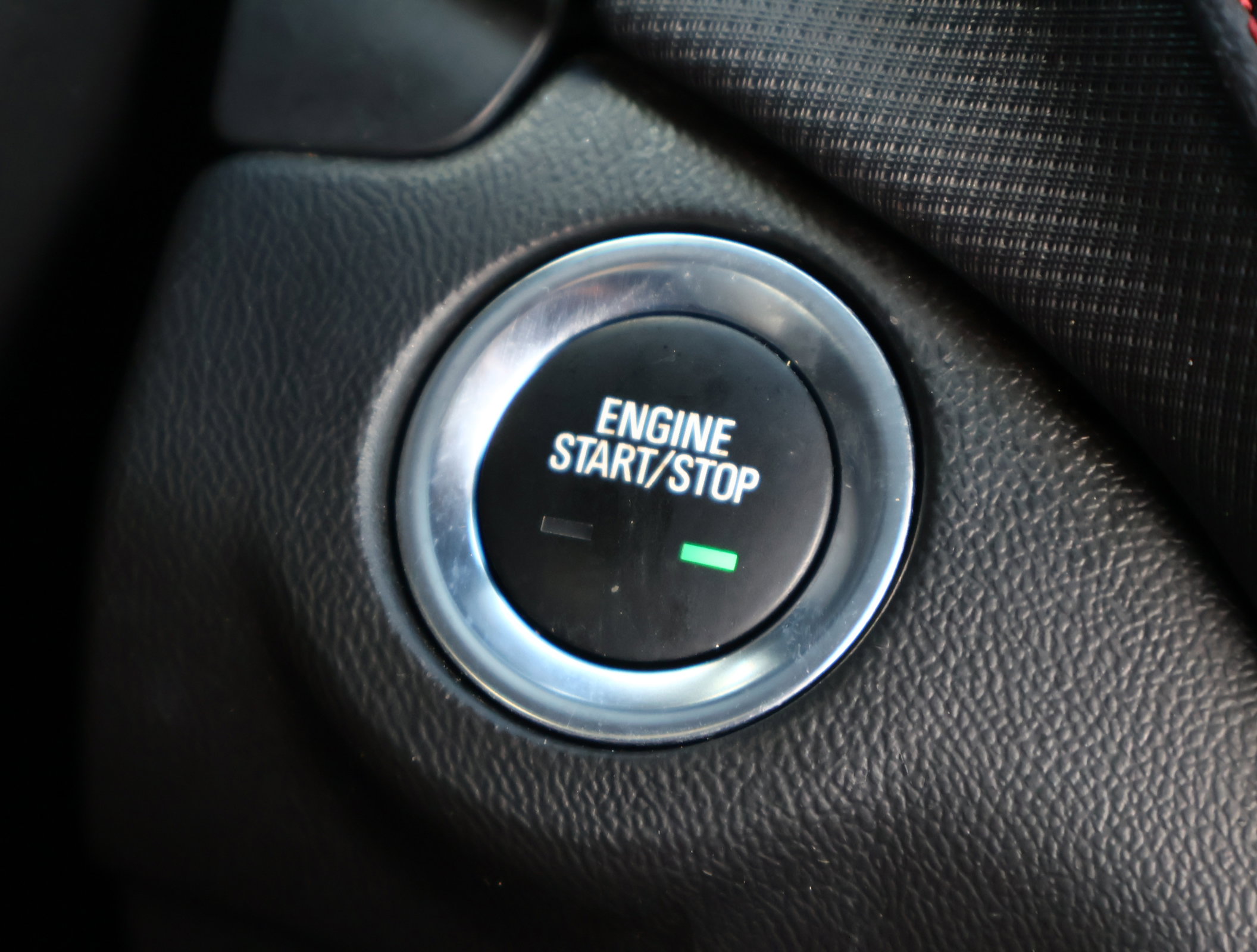 Used 2022 Chevrolet Equinox RS w/ Infotainment Package image 17