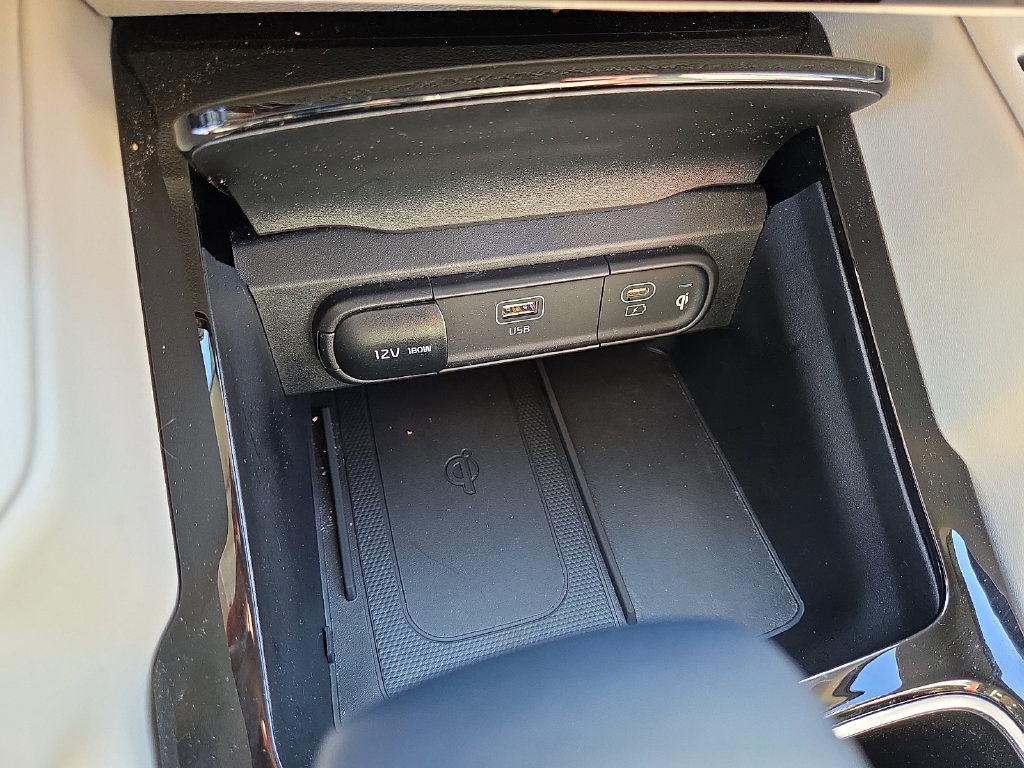Certified 2024 Kia Telluride EX w/ EX Captain's Chair Package AWD/4WD image 26