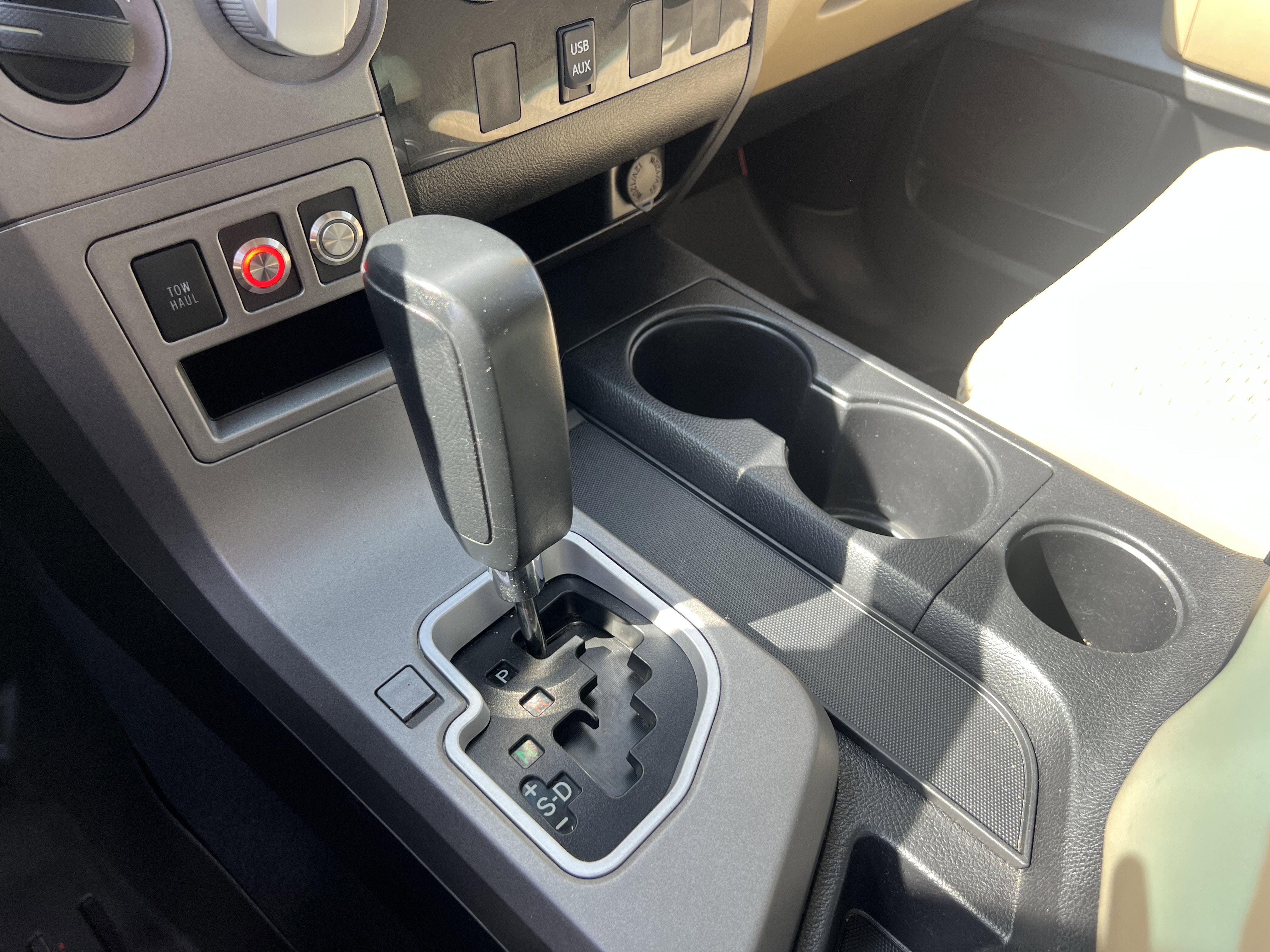 Used 2013 Toyota Tundra 4x4 CrewMax w/ SR5 Pkg image 32