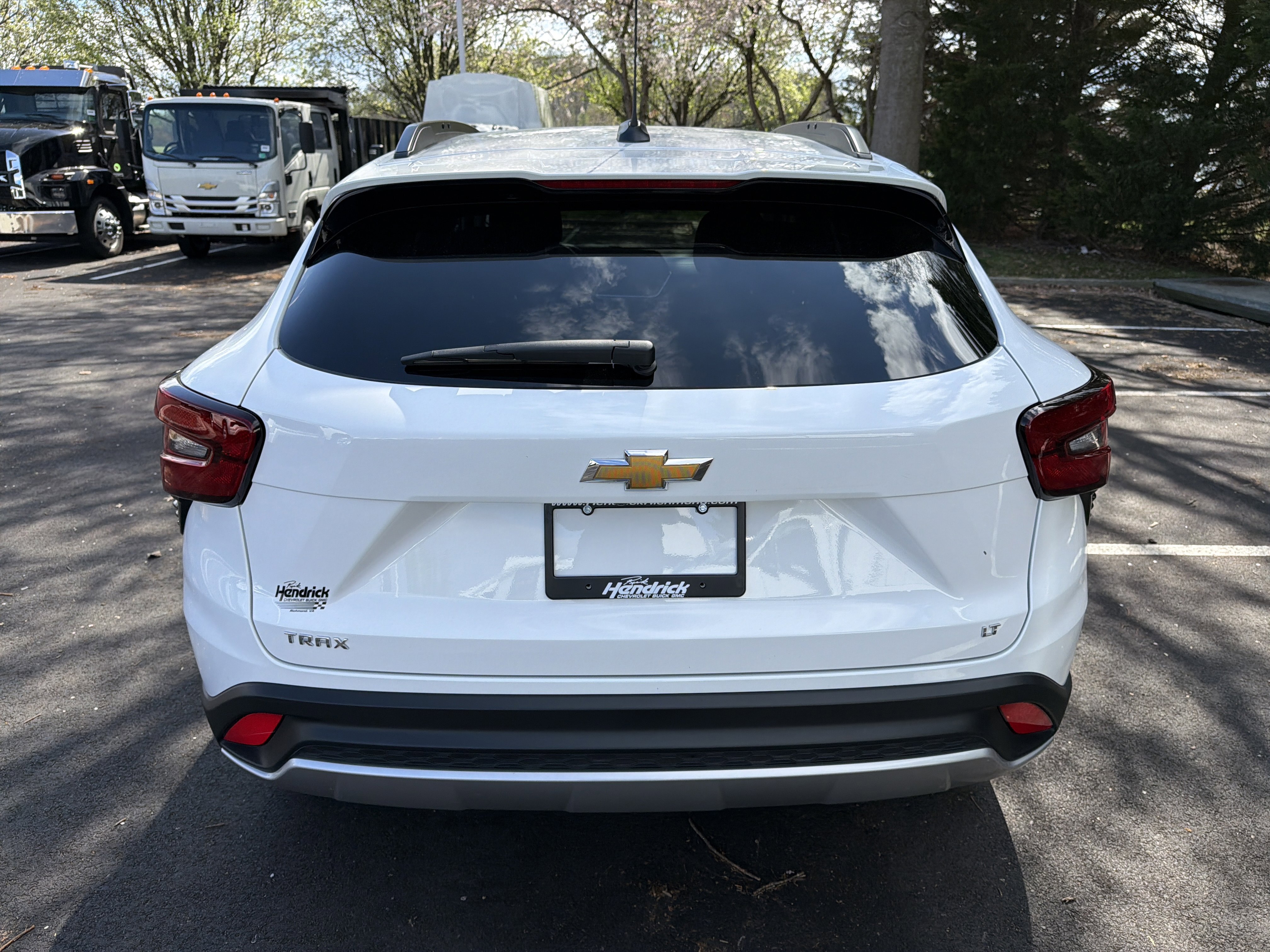 Used 2024 Chevrolet Trax LT w/ Driver Confidence Package image 9