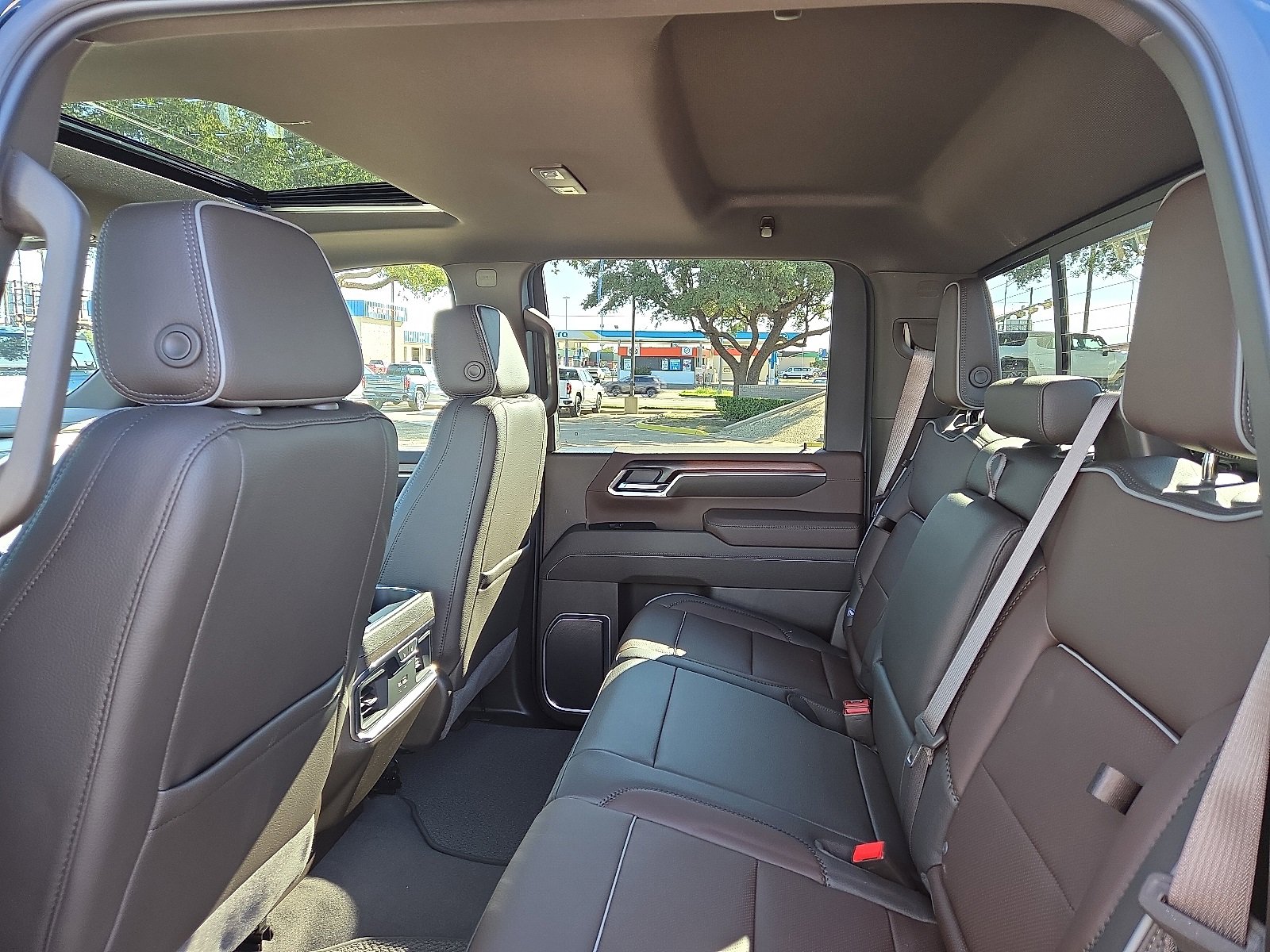 New 2026 GMC Sierra 2500 Denali w/ Denali Reserve Package image 9