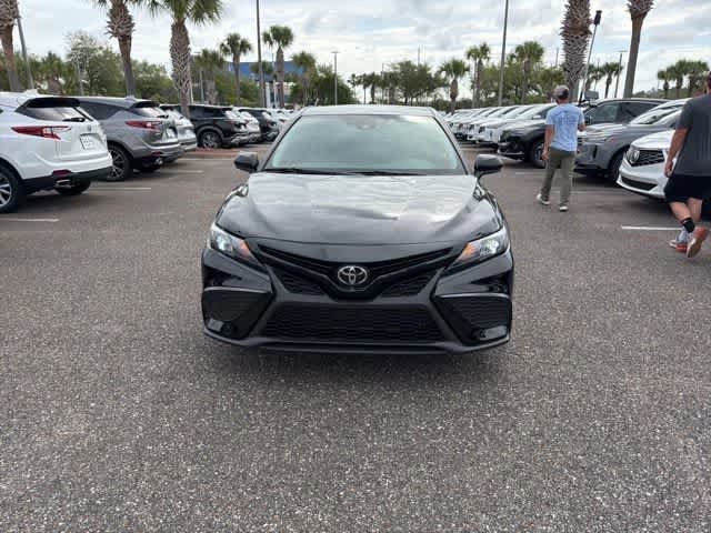 Used 2021 Toyota Camry SE FWD image 8