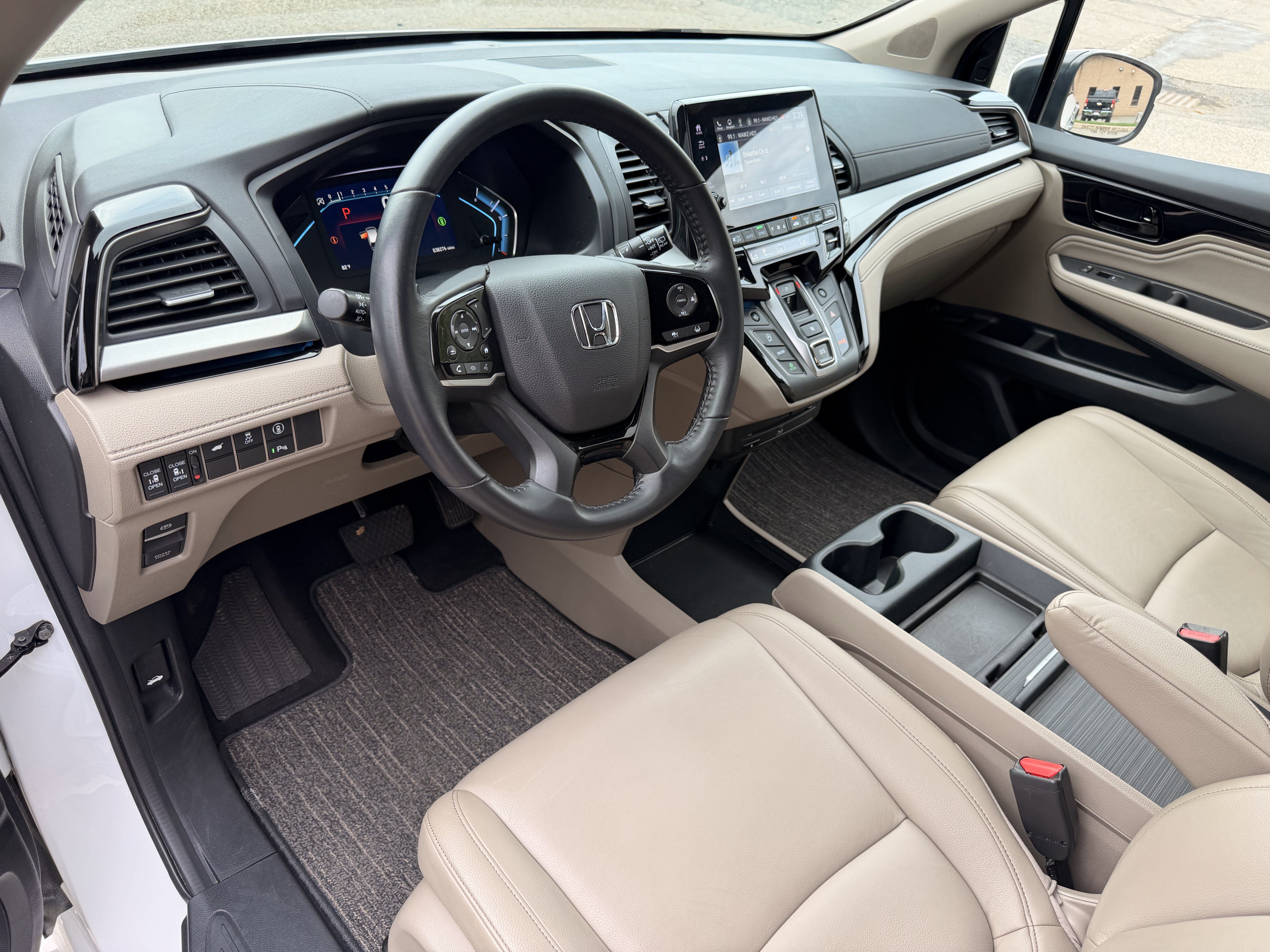 Certified 2024 Honda Odyssey Touring image 12
