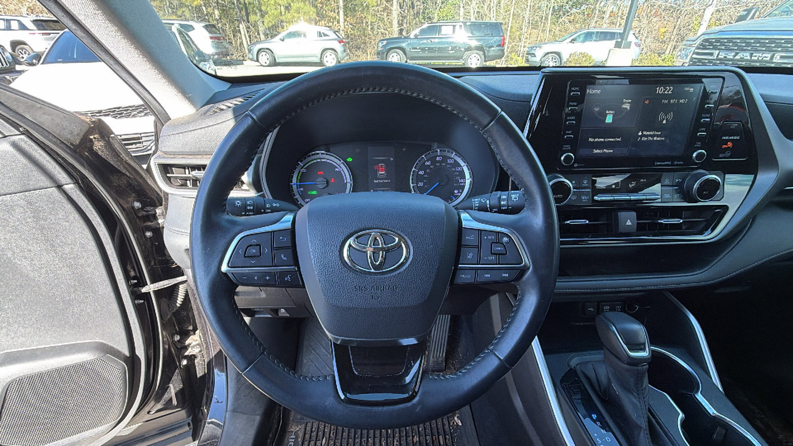 Used 2020 Toyota Highlander LE image 27